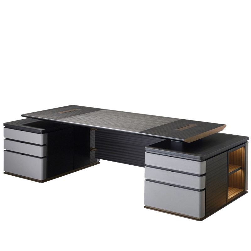 Au Bout de la Nuit木质书桌是由Davide Sozzi于2016年设计，它采用青铜桌架和细节，请参见Promemoria产品目录|Promemoria