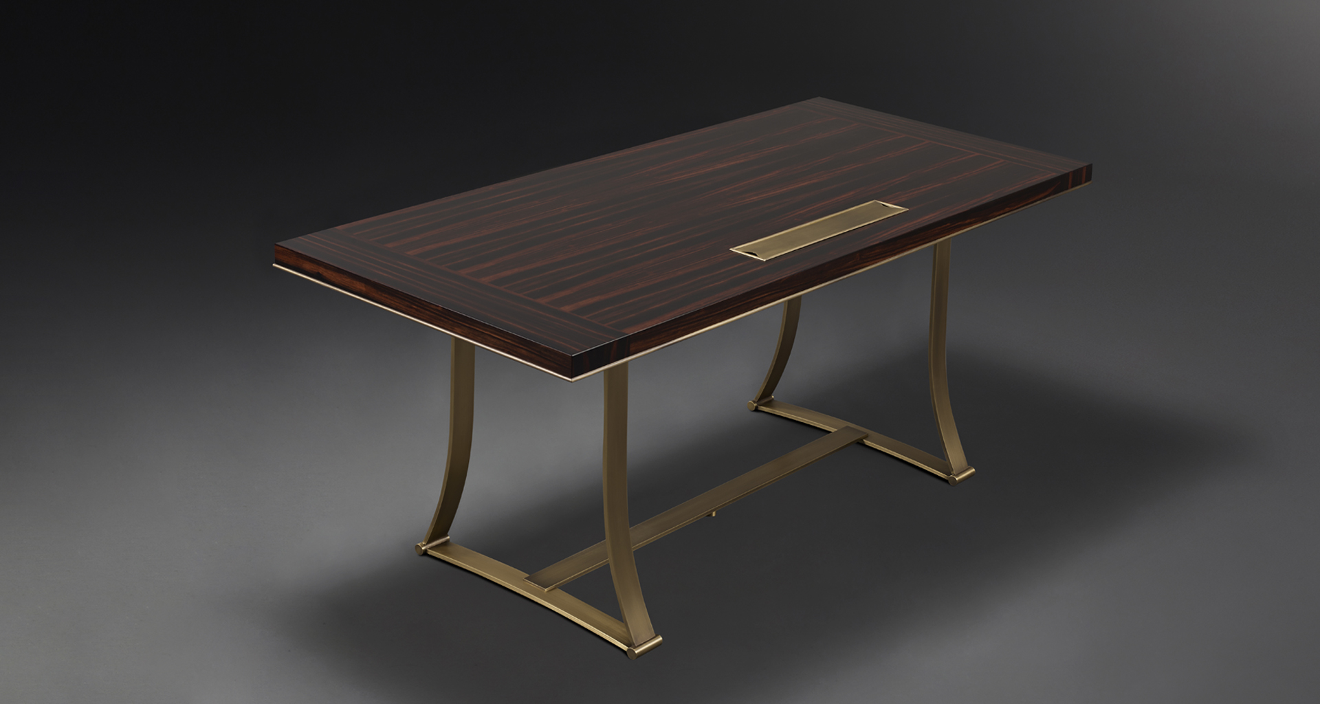 Victor is a table with bronze structure from the Promemoria's catalogue | Promemoria