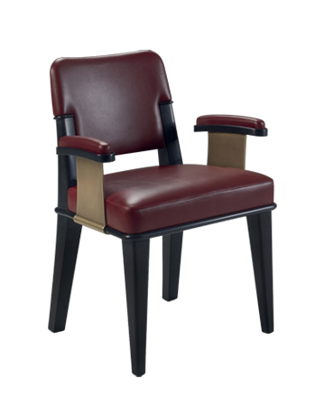 Vespertine是一款配有皮革座面和椅背的木质餐椅，可带或不带扶手，铜质细节处理，请参见Promemoria Night Tales系列|Promemoria