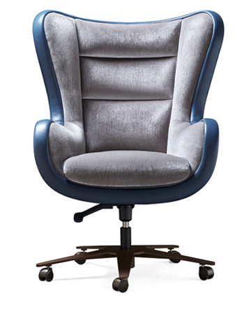 Butterfly是一款办公扶手椅，以皮革和织物包衬，还备有坐墩可供选择，请参见Promemoria产品目录|Promemoria。