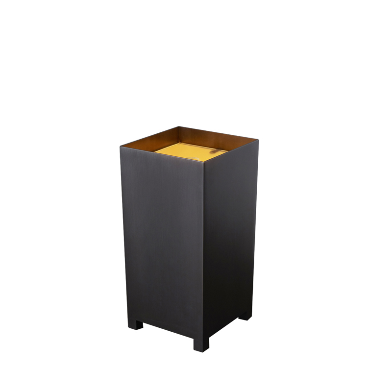Bronzo is a floor LED lamp with bronze structure, covered inside with gold leaf and glass diffuser, from Promemoria's catalogue | Promemoria