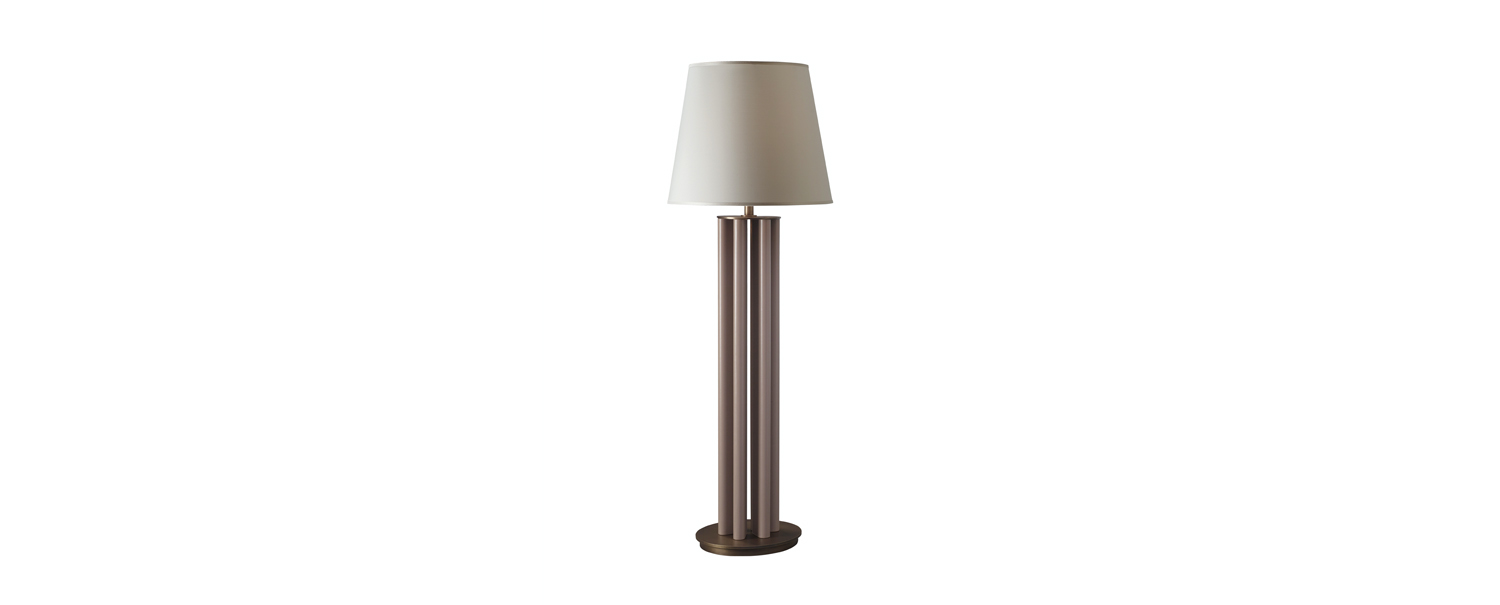 https://promemoria.freetls.fastly.net/mediaClori%20is%20a%20floor%20LED%20lamp%20with%20leather%20or%20wooden%20structure,%20bronze%20base%20and%20details%20and%20linen,%20cotton%20or%20silk%20with%20handmade%20edge,%20from%20Promemoria's%20Amaranthine%20Tales%20collection%20|%20Promemoria