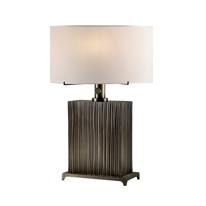 Eccleston is a table LED lamp with bronze structure and silk lampshade with handmade edge, from Promemoria's The London Collection | Promemoria