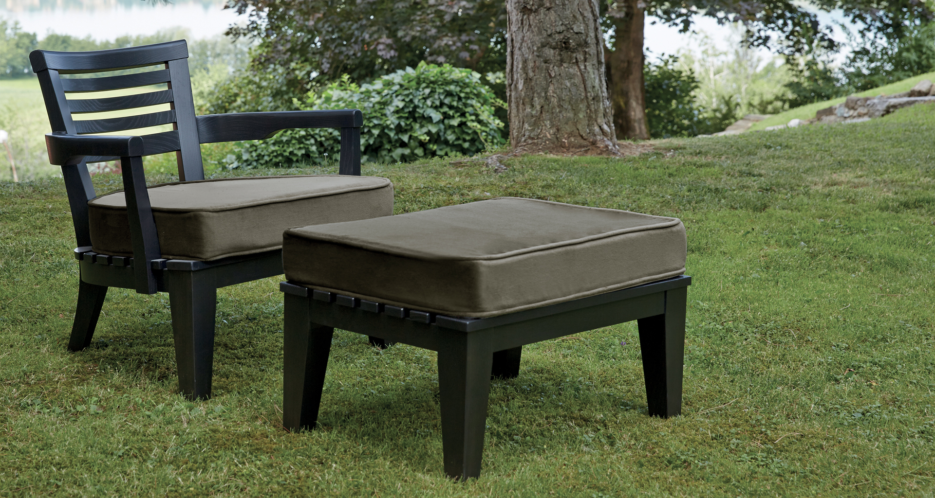 Varenna is an outdoor wooden chair with a fabric cushion from Promemoria's outdoor catalogue | Promemoria