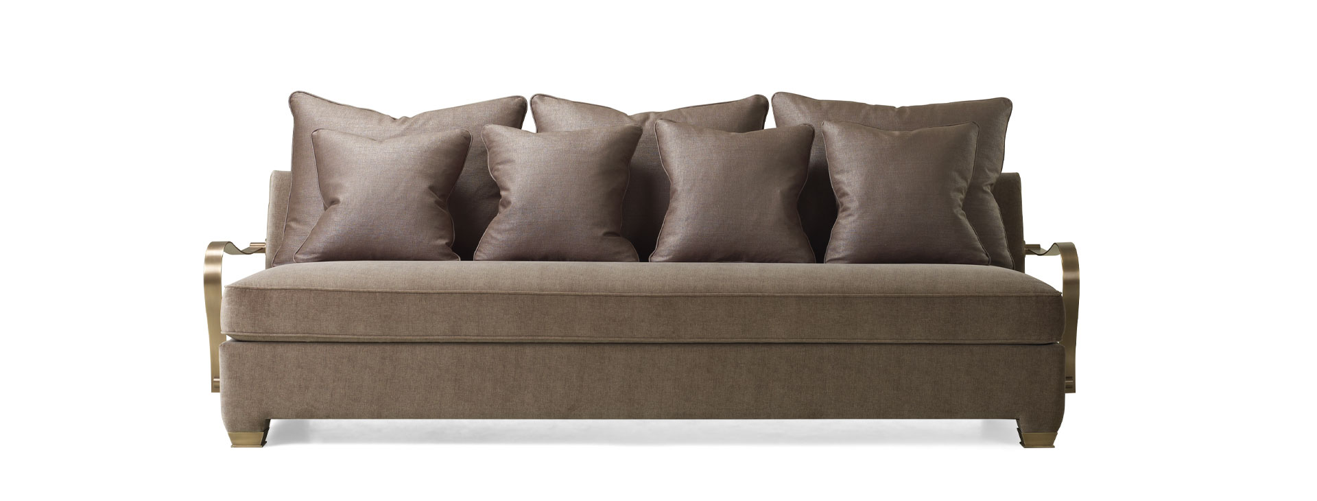 https://promemoria.freetls.fastly.net/mediaAugusto%20is%20a%20modular%20and%20customizable%20sofa,%20available%20with%20bronze%20or%20leather%20feet%20and%20bronze%20armrests,%20from%20Promemoria%20catalogue%20|%20Promemoria