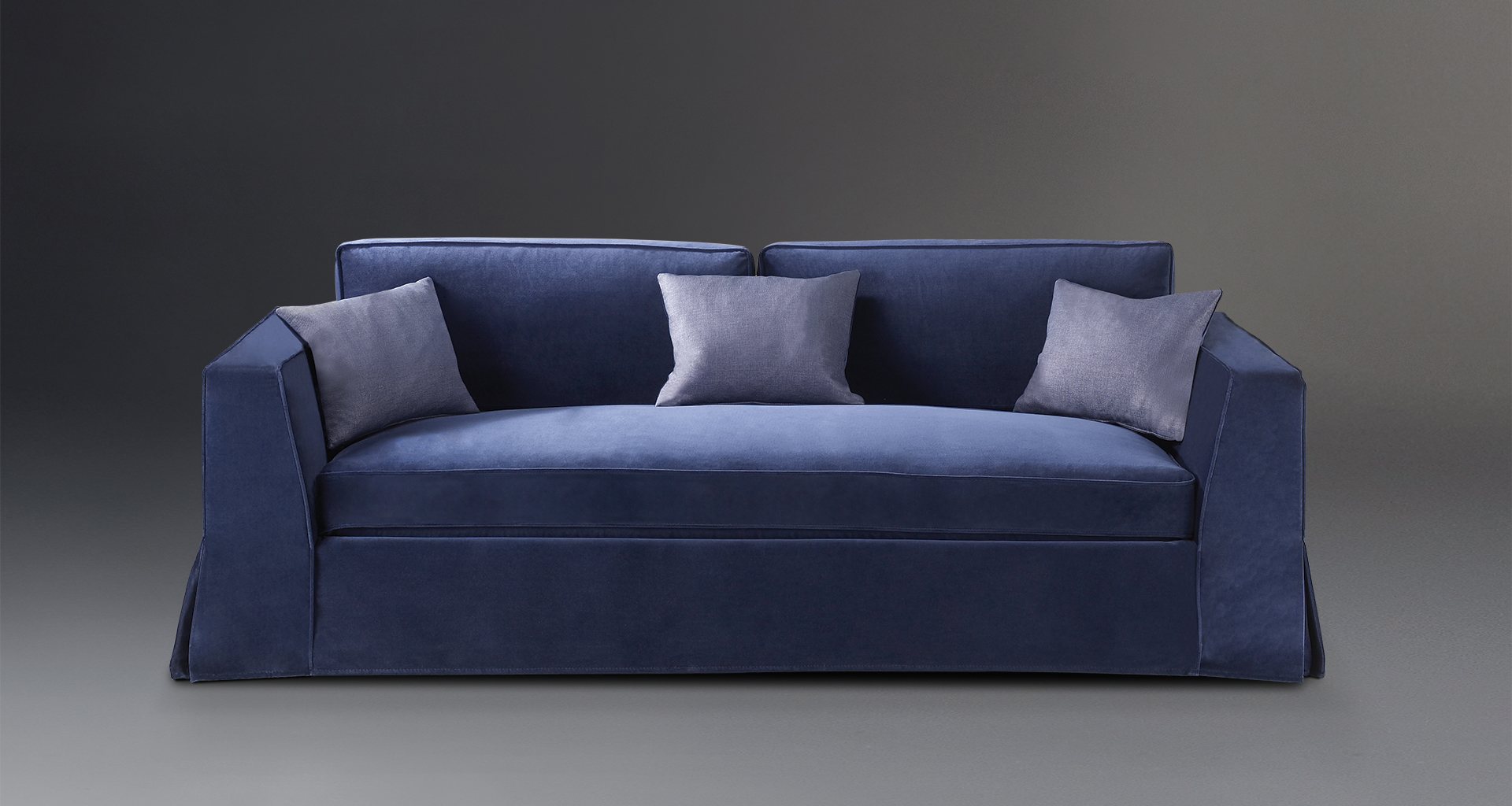 Oscar is a sofa completely covered in removable fabric, from Promemoria's catalogue | Promemoria
